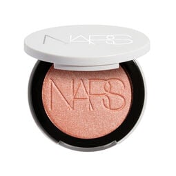 Light Reflecting™ Luminizing Blush